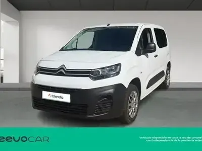Usado Citroën Berlingo Live 102 CV (75 kW) 2023 Gris Monovolumen