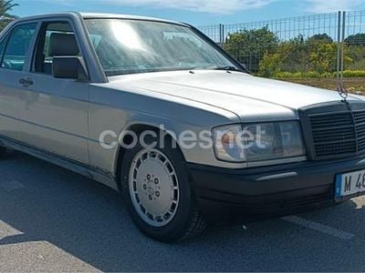 Usado Mercedes 190 160 CV (117 kW) 1987 Gris / plata Berlina