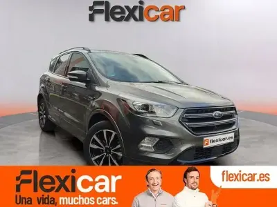 Usado Ford Kuga ST-Line 150 CV (110 kW) 2019 Gris SUV