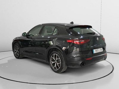 Usado Alfa Romeo Stelvio Sprint 190 CV (139 kW) 2021 Negro SUV