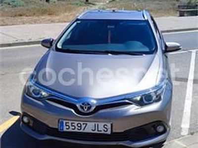 Toyota Auris Hybrid