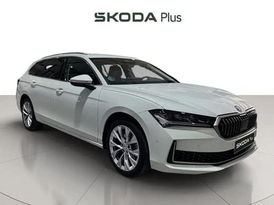 Usado Skoda Superb Selection 150 HP (110 kW) 2024 Branco Carrinha