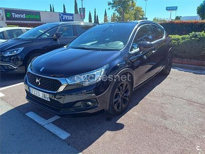 Usado DS Automobiles DS4 Crossback 180 CV (132 kW) 2017 Violeta / lila SUV