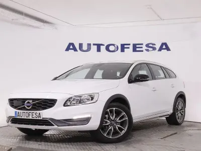 Usado Volvo V60 Plus 150 CV (110 kW) 2018 Blanco Familiar