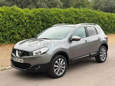 Usado Nissan Qashqai Tekna 130 CV (95 kW) 2012 Gris / plata SUV