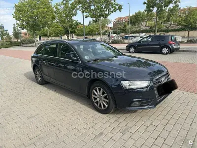 Usado Audi A4 163 CV (119 kW) 2012 Azul Familiar