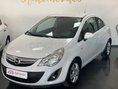 Usado Opel Corsa Selective 85 CV (62 kW) 2012 Blanco Utilitario
