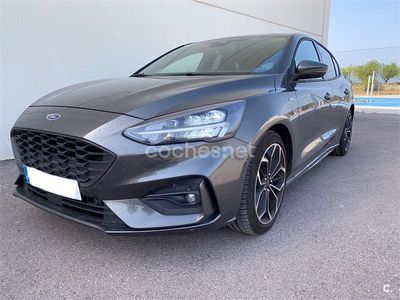 Usado Ford Focus ST-Line 120 CV (88 kW) 2019 Gris / plata Berlina