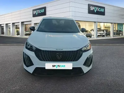 Usado Peugeot 2008 Active 100 CV (73 kW) 2023 Blanco SUV