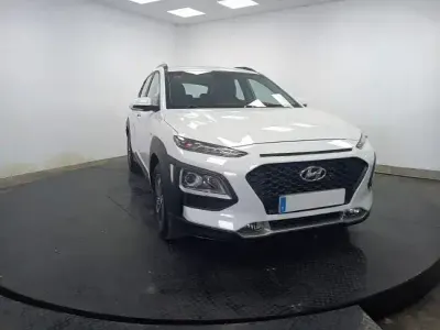 Usado Hyundai Kona Style 141 CV (103 kW) 2021 Blanco SUV