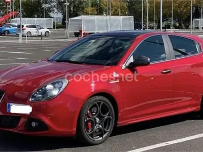 Usado Alfa Romeo Giulietta Quadrifoglio Verde 240 CV (176 kW) 2015 Rojo Utilitario