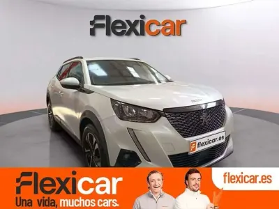 Usado Peugeot 2008 Allure 131 CV (96 kW) 2020 Blanco SUV