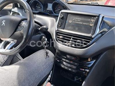Blanco Usado 2014 Peugeot 2008 Allure SUV | 5000 € (Precio justo)