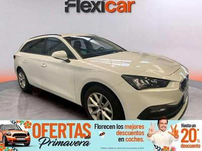 Usado Seat Leon ST Style 131 CV (96 kW) 2021 Blanco Familiar
