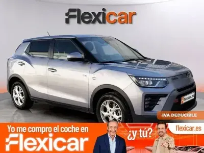 Usado SsangYong Tivoli 149 CV (109 kW) 2025 Gris / plata SUV