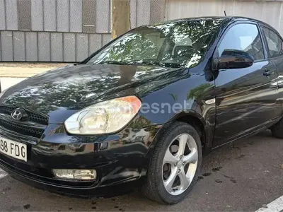 Usado Hyundai Accent 110 CV (80 kW) 2007 Negro Berlina