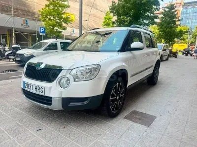 Usado Skoda Yeti Ambition 105 CV (77 kW) 2013 Blanco SUV