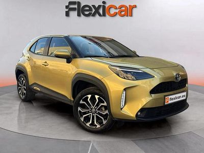 Amarillo Usado 2024 Toyota Yaris Hybrid Active | 21.490 € (Precio justo)