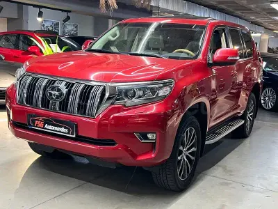 Używany Toyota Land Cruiser Limited 177 KM (130 kW) 2018 Czerwony SUV