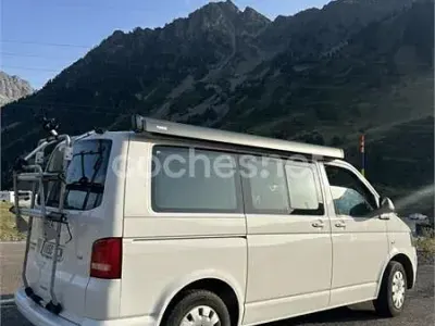 Usado VW Caravelle Comfortline 140 CV (102 kW) 2015 Blanco Van