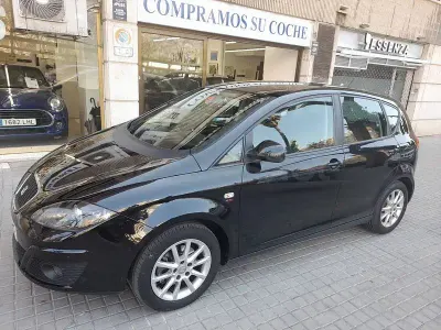 Usado Seat Altea Style 140 CV (102 kW) 2012 Negro Monovolumen