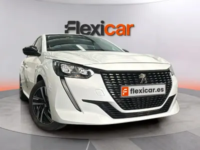 Usado Peugeot 208 Allure 101 CV (74 kW) 2023 Blanco Utilitario