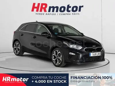 Usado Kia Ceed 120 CV (88 kW) 2021 Negro Utilitario