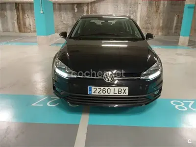Usado VW Golf VII 115 CV (84 kW) 2019 Negro Berlina