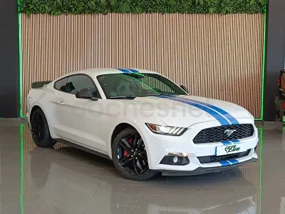 Usado Ford Mustang Fastback 310 CV (228 kW) 2016 Blanco Coupe