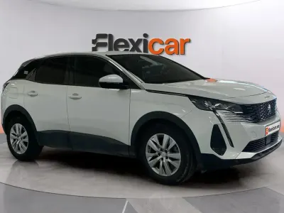 Usado Peugeot 3008 Active 131 CV (96 kW) 2021 Blanco SUV
