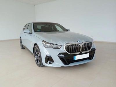 Usado BMW 520 Comfort Edition 197 CV (144 kW) 2025 Gris / plata Berlina