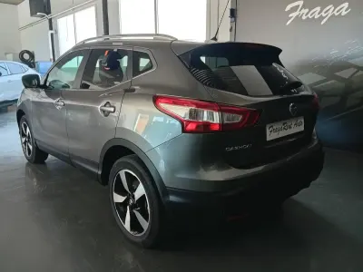 Usado Nissan Qashqai N-Connecta 110 CV (80 kW) 2017 Gris SUV