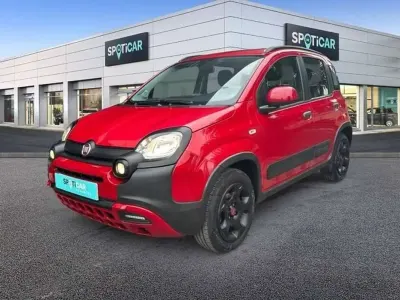 Usado Fiat Panda Cross Cross 71 CV (52 kW) 2022 Rojo Utilitario