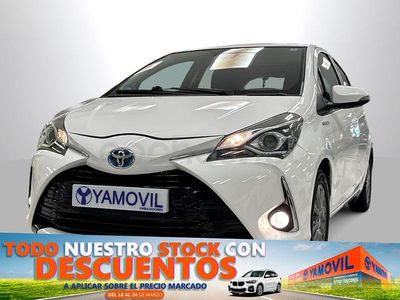 Usado Toyota Yaris Hybrid Active 100 CV (73 kW) 2019 Blanco Berlina