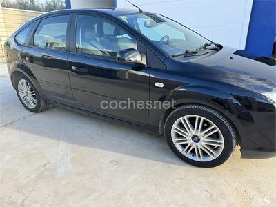 Usado Ford Focus Sport 136 CV (100 kW) 2005 Azul Berlina