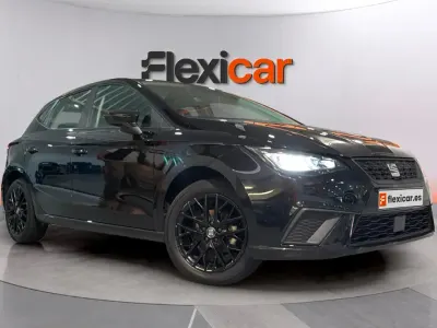 Usado Seat Ibiza Reference 80 CV (58 kW) 2023 Negro Utilitario