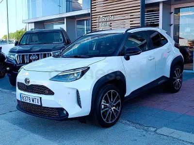 Usado Toyota Yaris Cross Sport 130 CV (95 kW) 2024 Blanco SUV