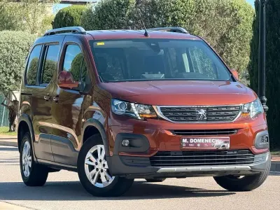 Usado Peugeot Rifter Allure 131 CV (96 kW) 2019 Marrón Monovolumen