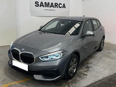 Usado BMW 118 Comfort Edition 150 CV (110 kW) 2022 Gris Utilitario