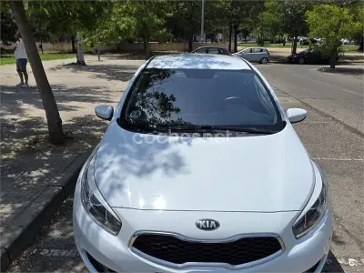 Usado Kia Ceed GT 90 CV (66 kW) 2012 Blanco Berlina