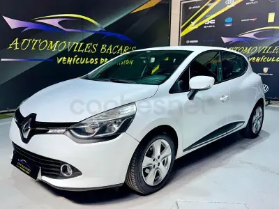 Usado Renault Clio IV Dynamique 90 CV (66 kW) 2013 Blanco Berlina