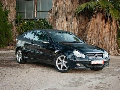 Negro Usado 2005 Mercedes C220 Utilitario | 4500 € (Precio justo)
