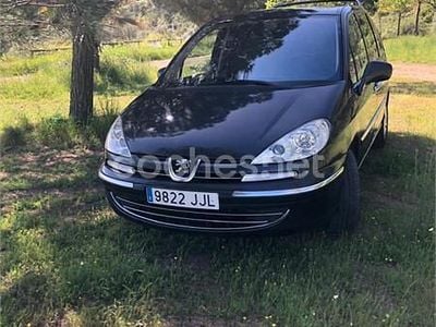 Negro Usado 2012 Peugeot 807 Premium Monovolumen | 6900 €