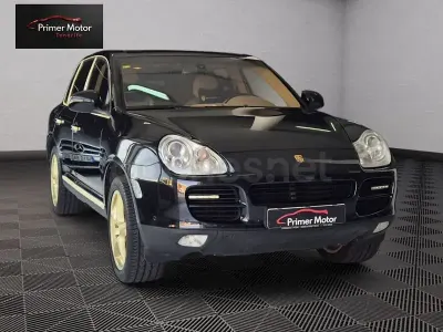 Käytetty Porsche Cayenne S 340 HP (250 kW) 2005 Musta Katumaasturi