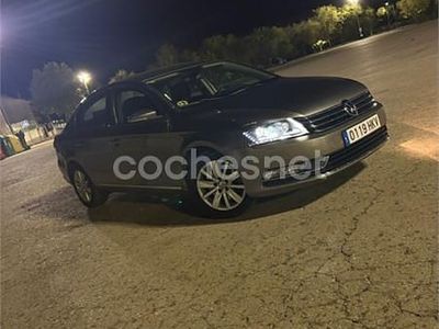 Usado VW Passat 105 CV (77 kW) 2012 Beige Berlina