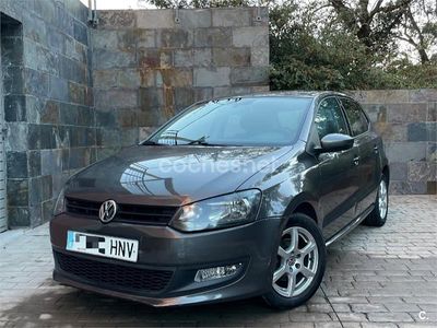 Gris / plata Usado 2013 VW Polo Advance Berlina | 4900 € (Precio justo)