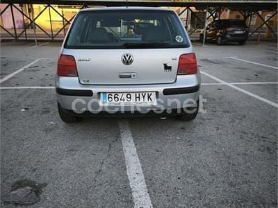 Gris / plata Usado 2001 VW Golf Conceptline Berlina | 3500 € (Precio justo)