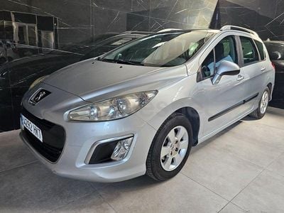Usado Peugeot 308 SW Access 120 CV (88 kW) 2012 Gris / plata Familiar