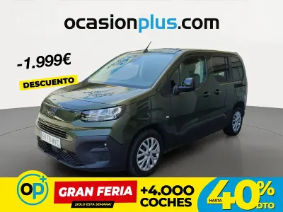 Usado Fiat Doblò 100 CV (73 kW) 2025 Verde Monovolumen