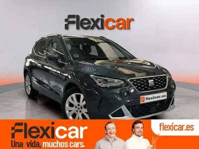 Usado Seat Arona Xperience 110 CV (80 kW) 2022 Gris SUV